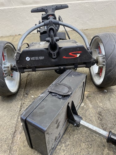 Motorised golf trolley - ,